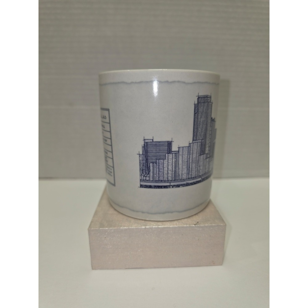 Starbucks coffee mug from the Dallas "The Big D" Hometown Architectural Series‎ - Picture 4 of 6